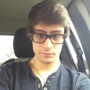 Meet your Posher, Dominic